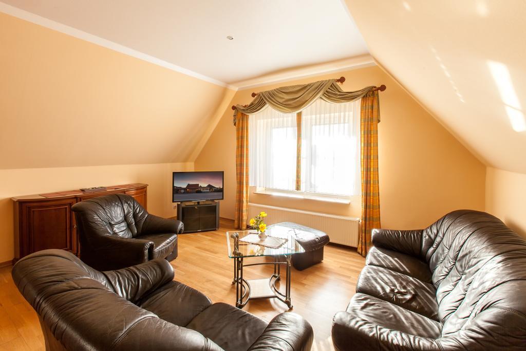 Hotel -Winterfelder Hof Apenburg-Winterfeld الغرفة الصورة